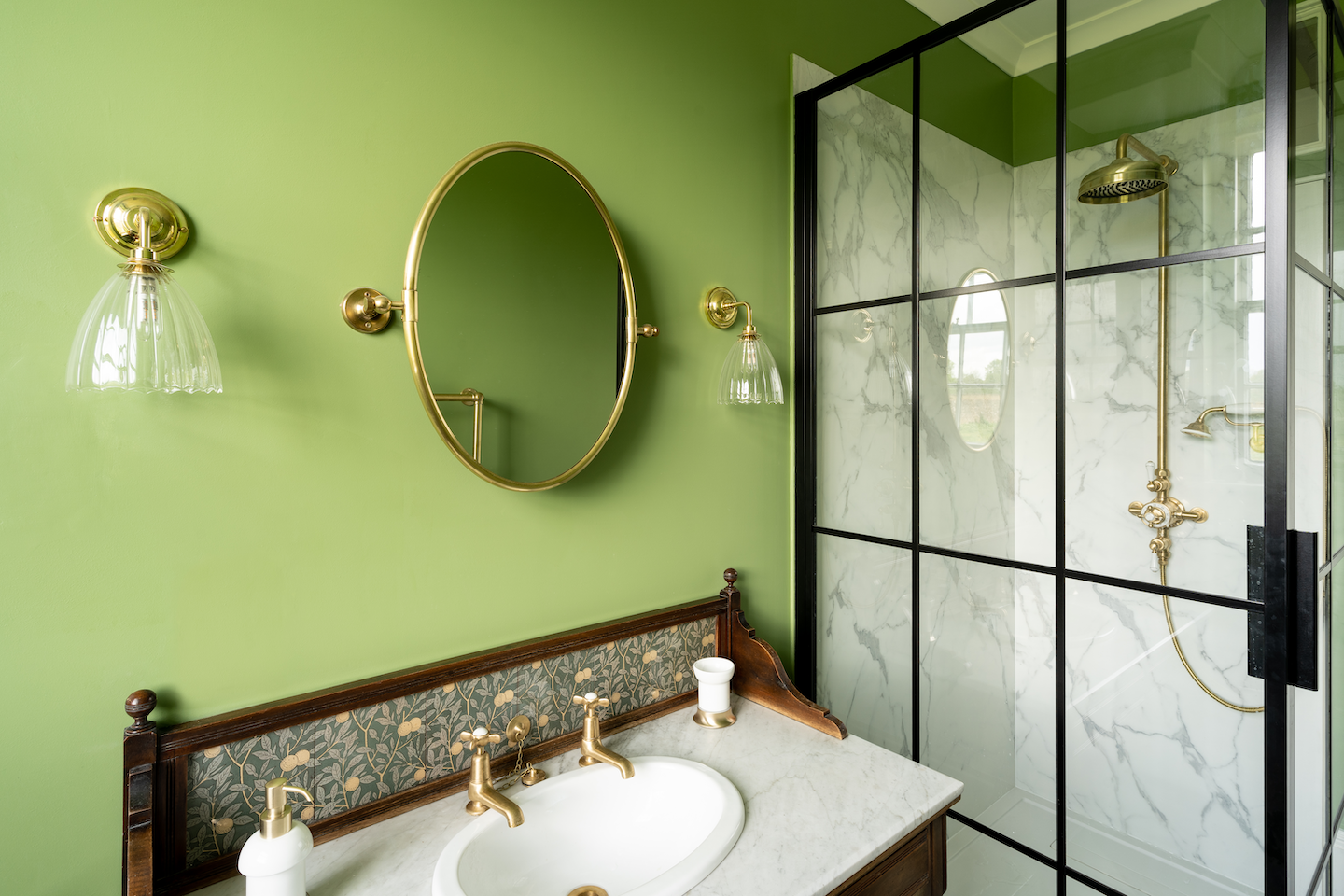 Rutland London CASE STUDY: Hampton Court Apartment