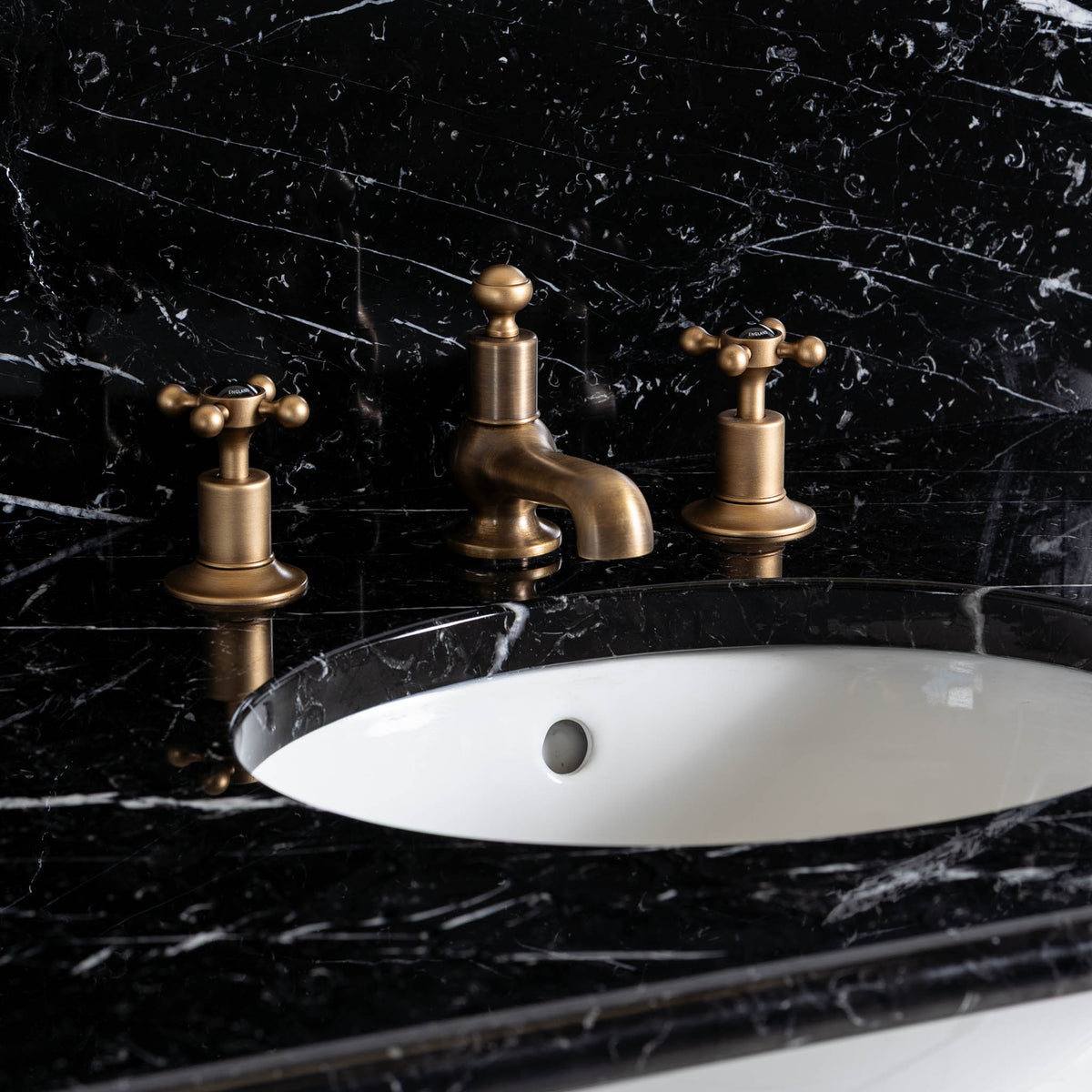 Bloomsbury Double Vanity Suite (Inc. Marble Top, Upstand & Basins)