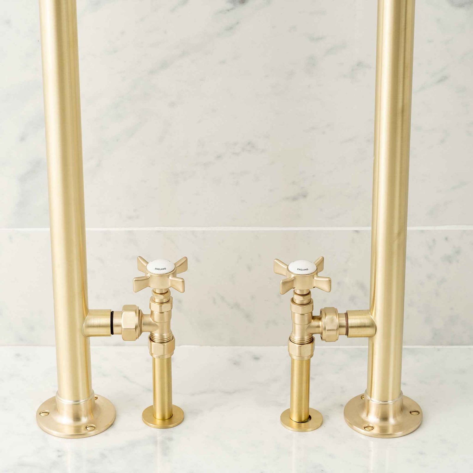 Queensgate White Ceramic Angled Manual Radiator Valves - Rutland London