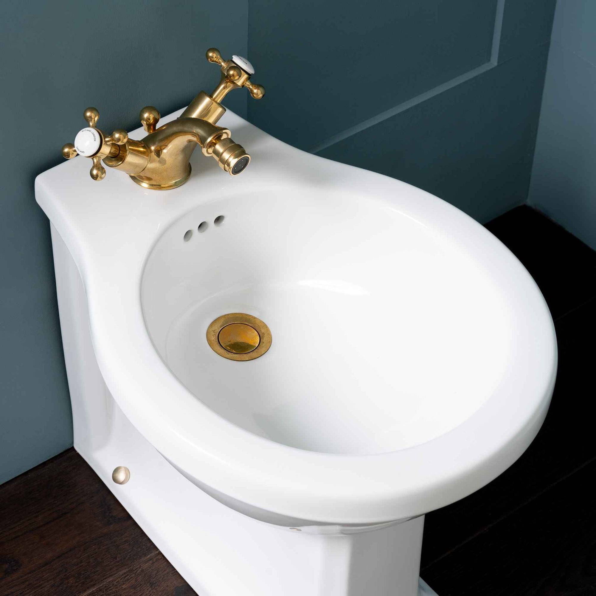 Rathbone White Back To Wall Bidet - Rutland London