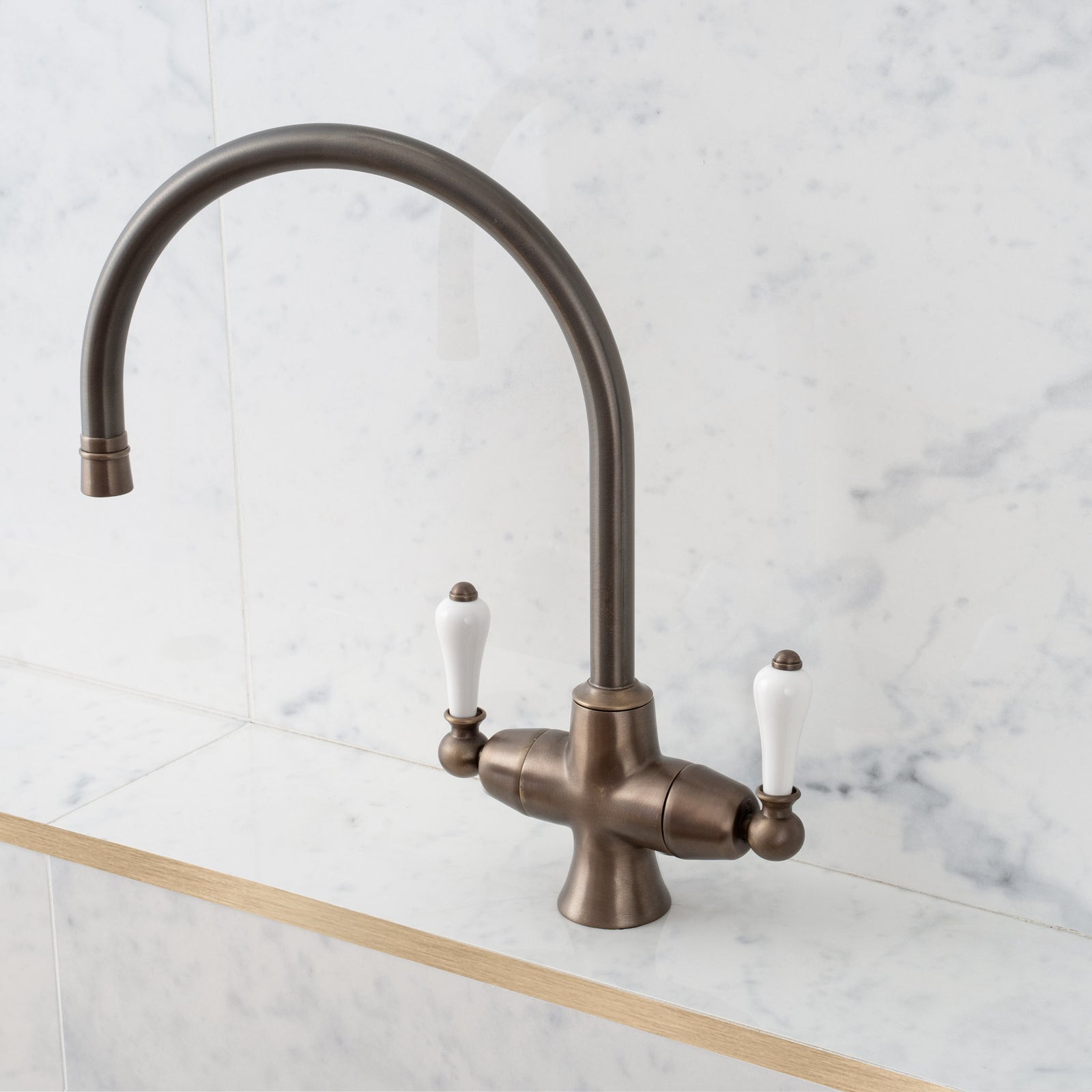 20+ Brassware Finishes - Rutland London