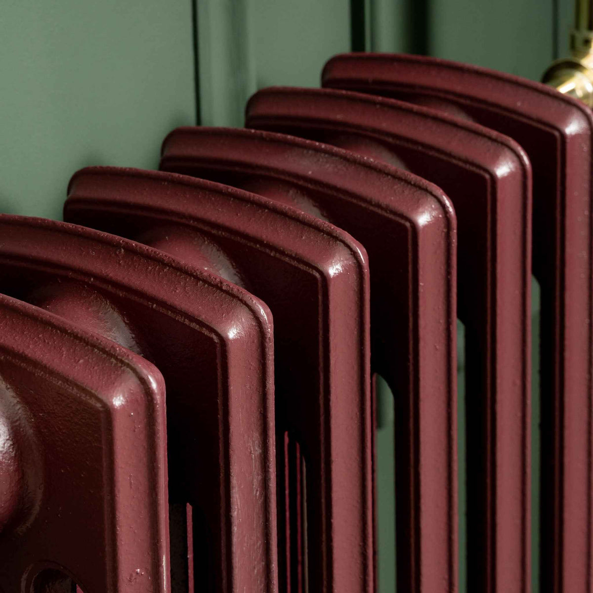 Pembridge Heated Towel Rail (Inc. Cast Iron Radiator) - Rutland London