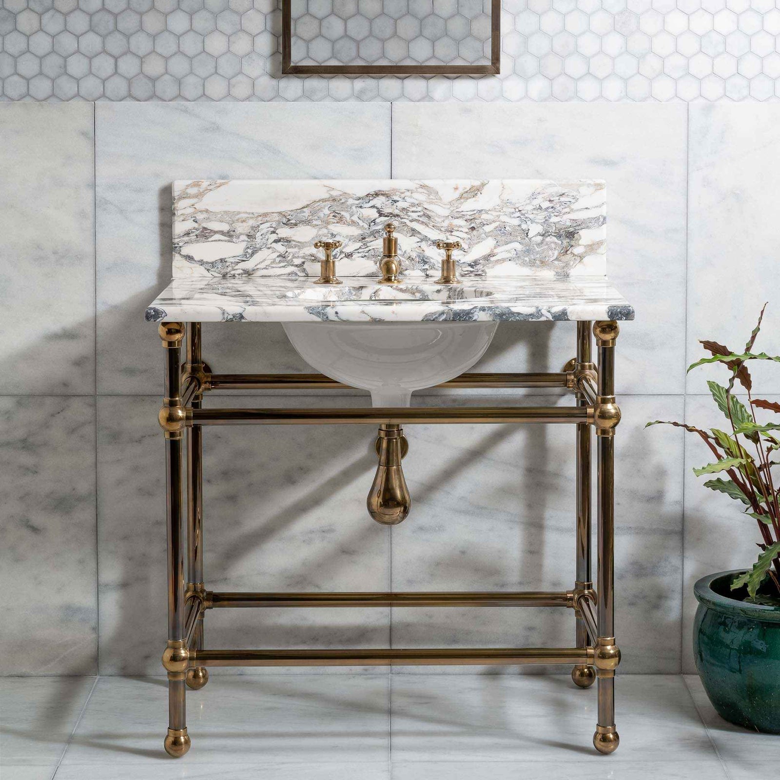 Regent Single Vanity Suite (Inc. Marble Top, Upstand & Basin) - Rutland London