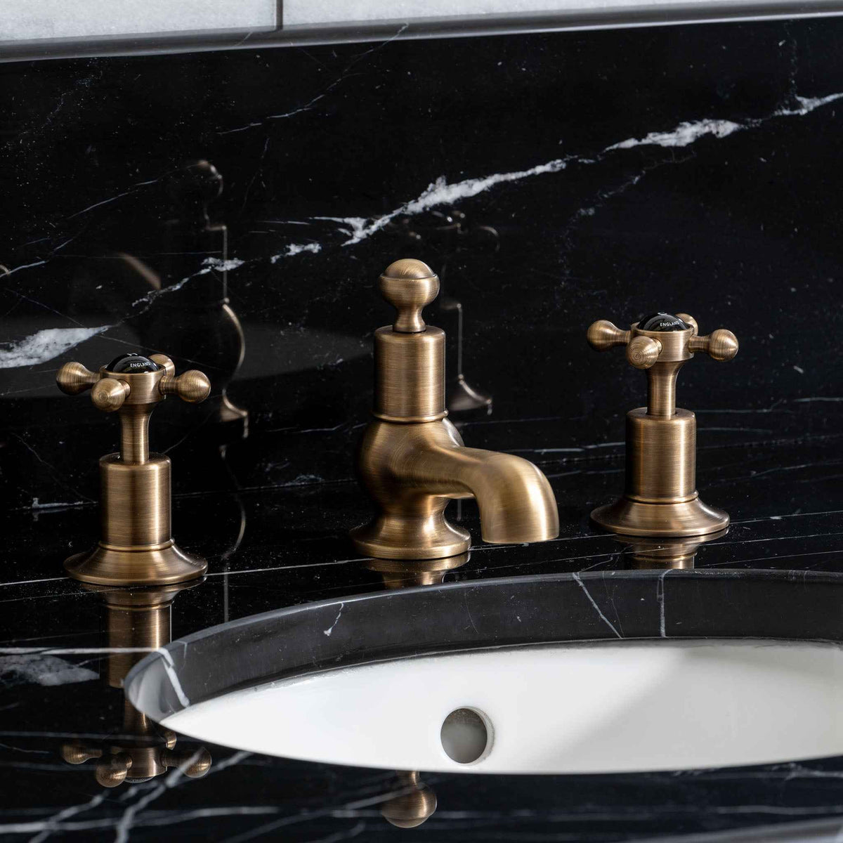 Lloyd Vanity Suite (Inc. Marble Top, Upstand &amp; Basin) - Rutland London